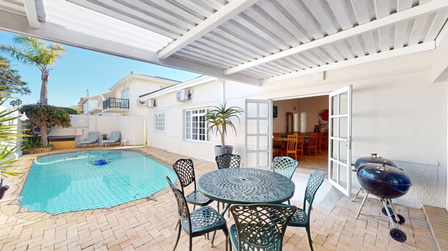 8 Bedroom Property for Sale in Summerstrand Eastern Cape